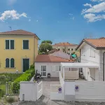 Casa Giuditta By Interhome Prázdninový dům Lido di Camaiore