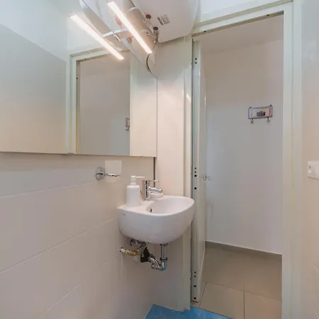 Casa Giuditta By Interhome リド・ディ・カマイオーレ